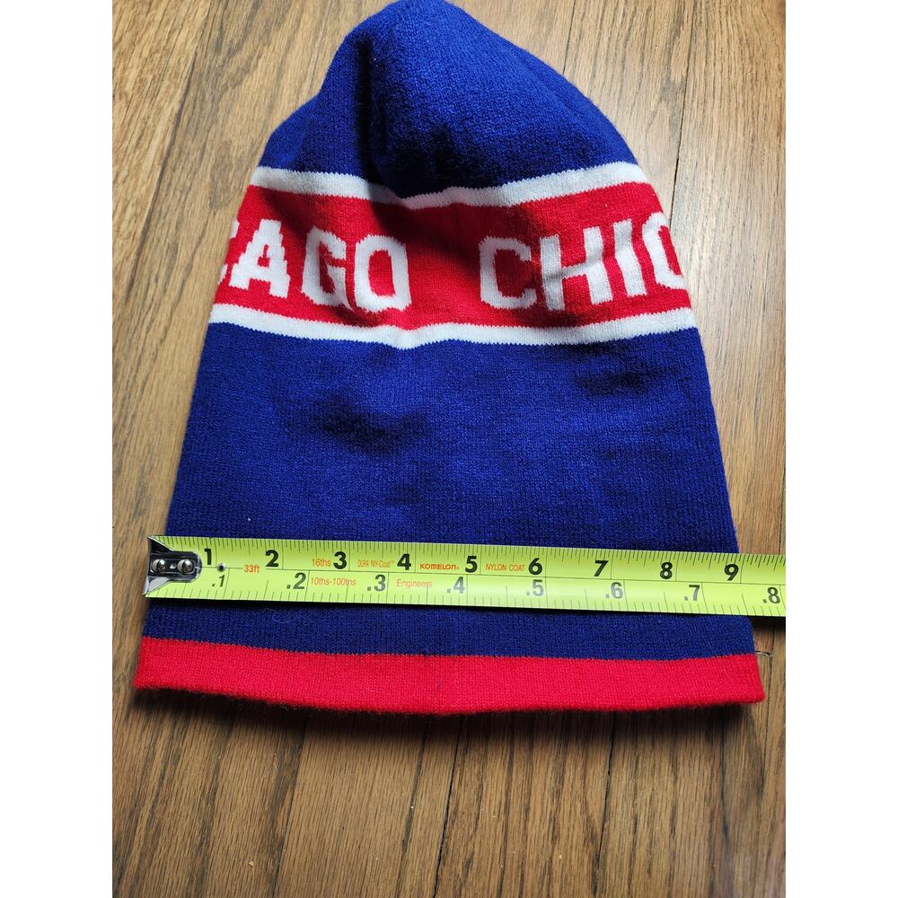 knit beanie features the word "CHICAGO" - Picture 3 of 6